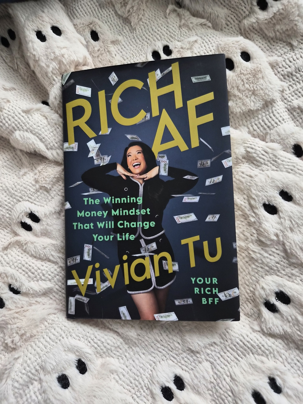 RICH AF By: Vivian Tu